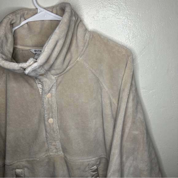 Athleta Recover Cozy Snap Front Sweatshirt Chantilly Cream Size XL TG Soft Warm - Picture 4 of 15